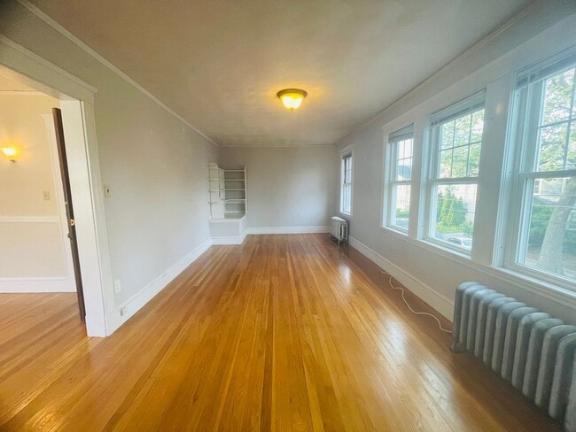 Building Photo - 16 Templeton Pkwy