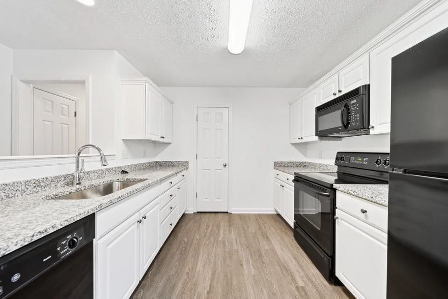 Kitchen - 1036 Monticello Pl