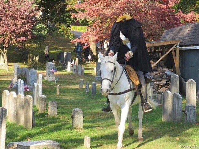 Building Photo - 4 Lighthouse Lndg