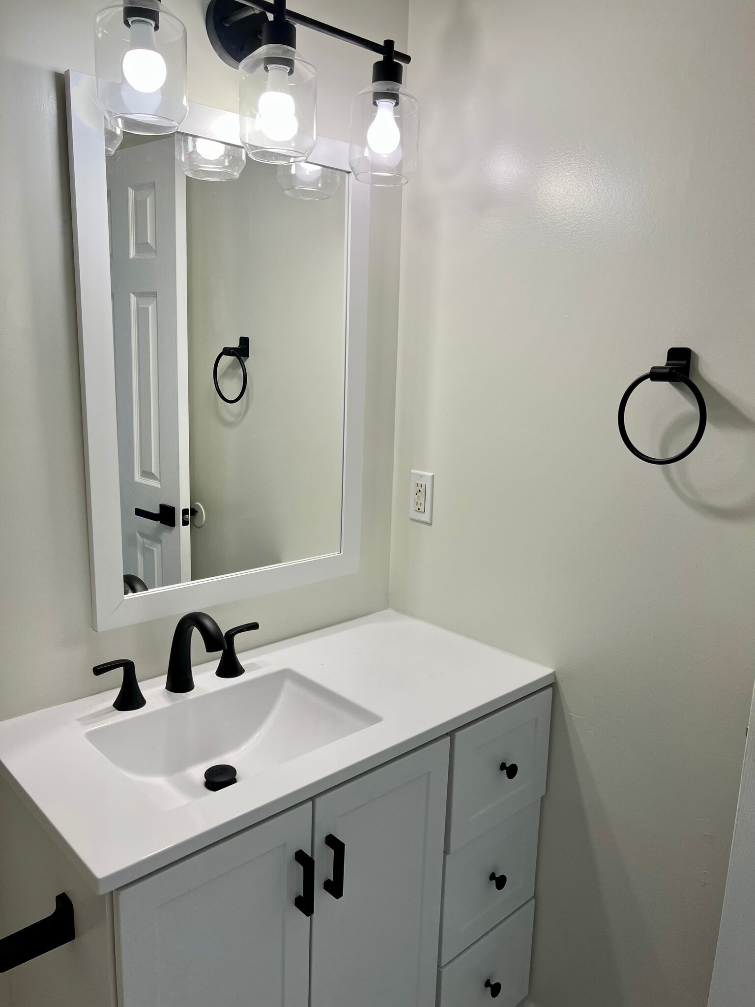 Building Photo - 928 Farmer St