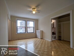 Building Photo - 739 W Belmont Ave