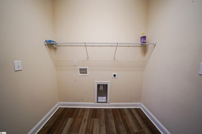 Building Photo - 458 Jewelwood Dr