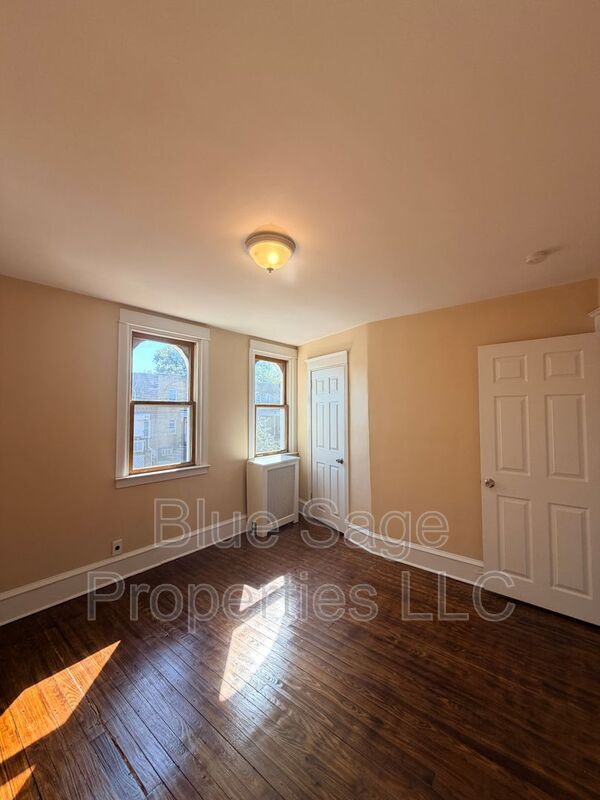 Building Photo - 620 Copley Rd