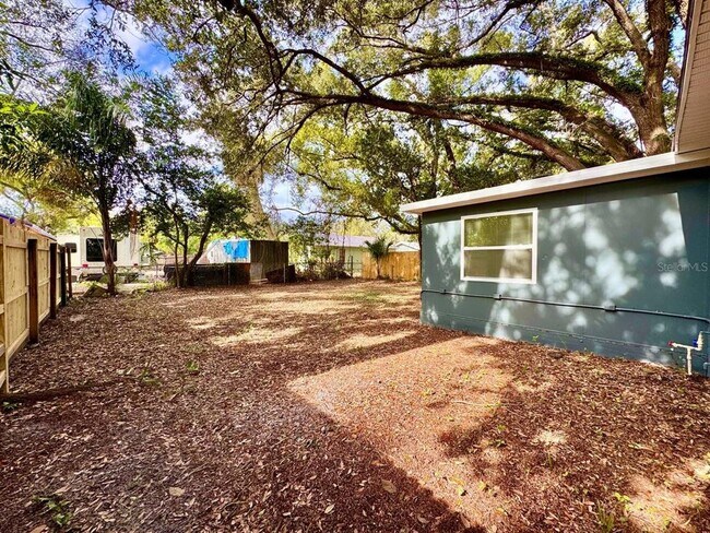 Building Photo - 8108 N 11th St