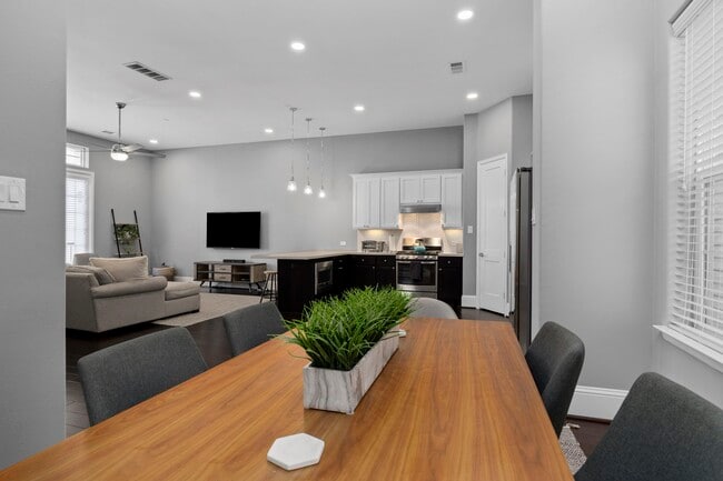 Building Photo - 2120 Genesee St