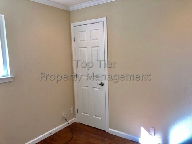 Building Photo - 3 Bd/2 Ba (plus office), 1496 sf ranch-sty...