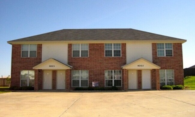 Building Photo - 4003 Doraine Ct