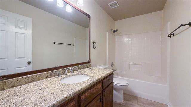 Building Photo - 1213 Maple Terrace Dr