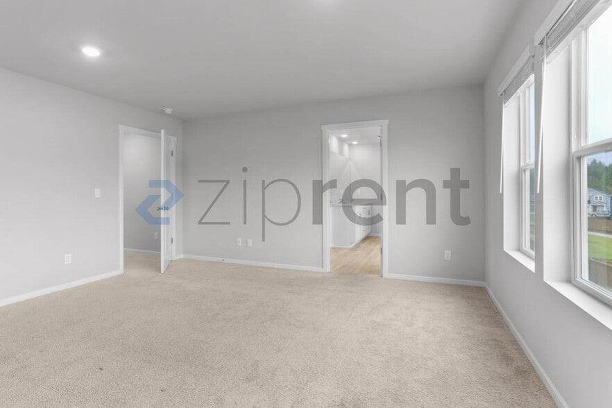 Building Photo - 1421 SW Pendleton Way