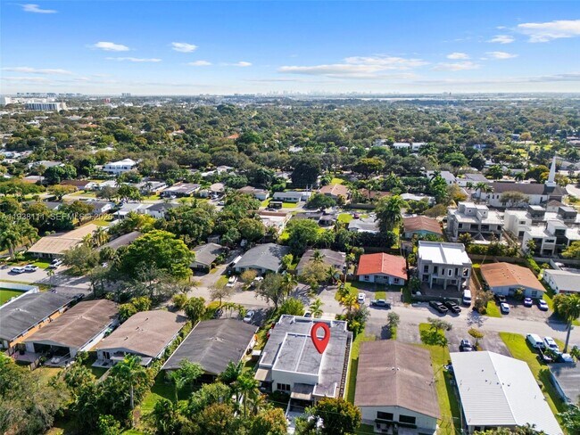 Building Photo - 821 SW 14th St