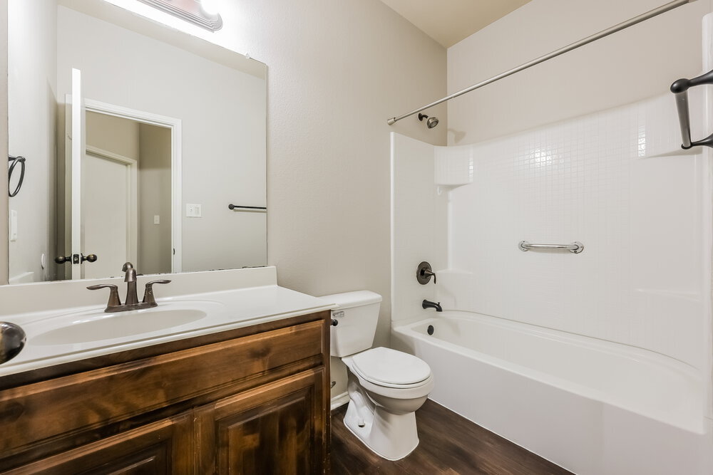 Building Photo - 1109 Hidden Meadow Dr