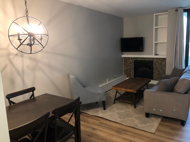 Building Photo - 300 M St SW