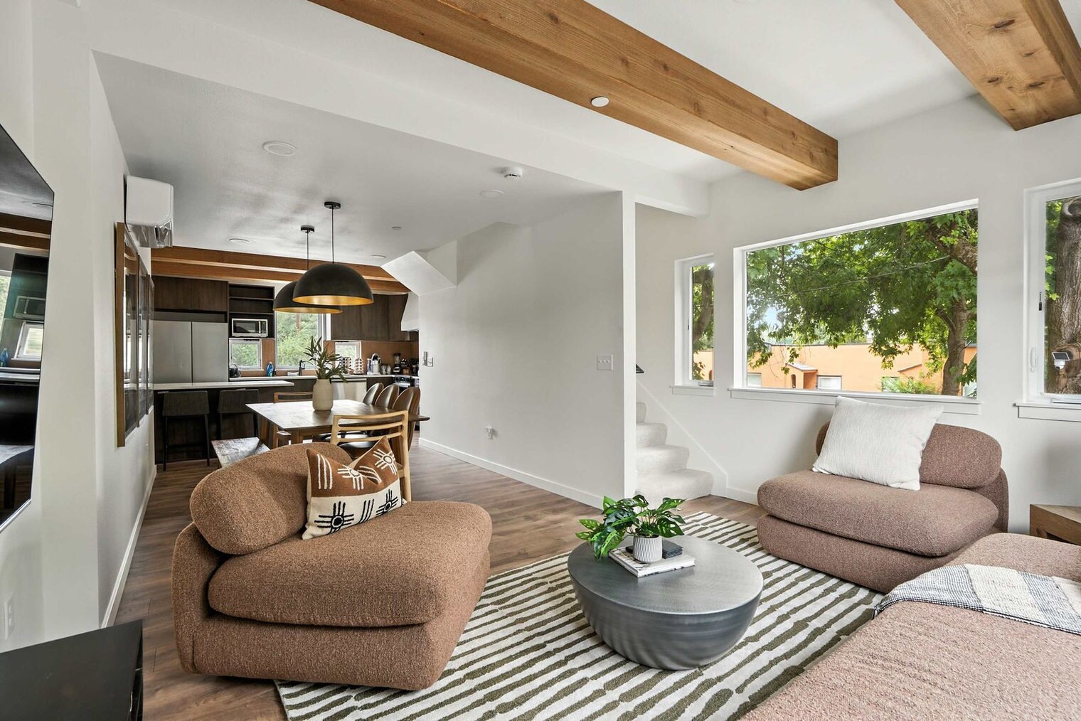 Building Photo - 925 NE 23rd Ave