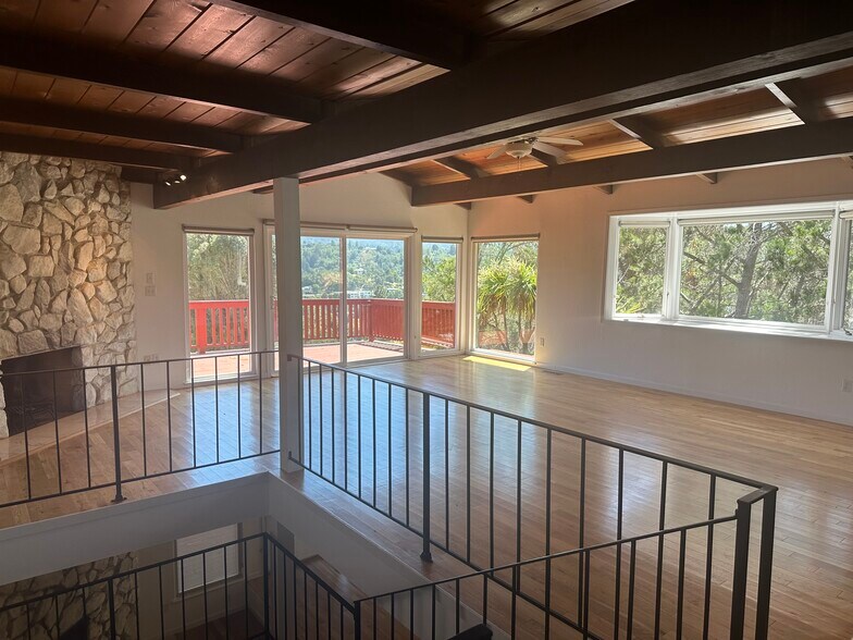 Building Photo - 18 Pepper Way