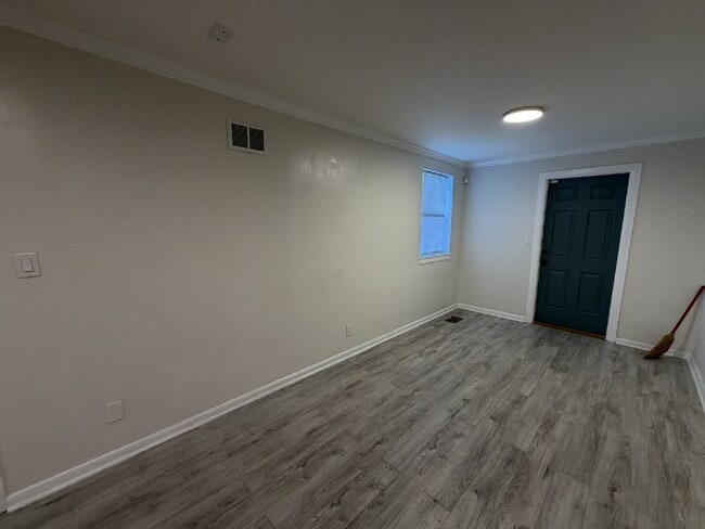 Building Photo - Charming Home with Modern Upgrades