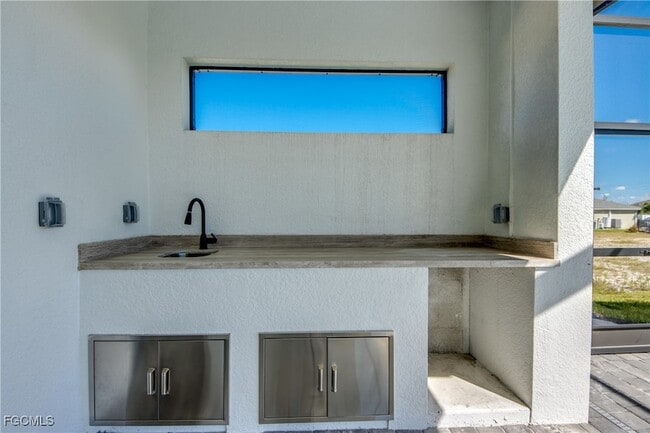 Building Photo - 1531 NW 40th Pl