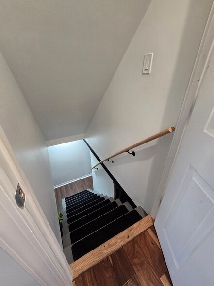 Building Photo - 4338 Coleridge St