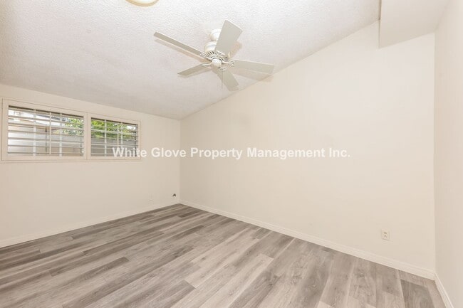 Building Photo - Spacious 4 Bedroom Anaheim Home