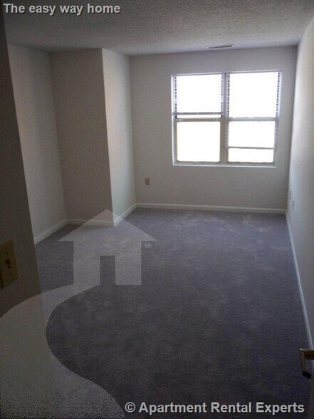 Building Photo - 175 Beacon St