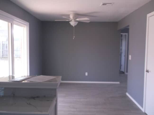 Building Photo - Nice 3 bed, 1.5 baths, 2 car garage