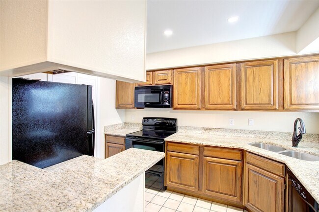 Building Photo - 1304 Harwell Dr