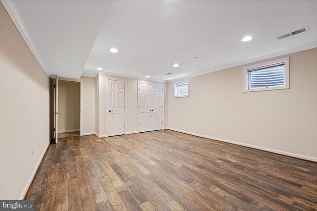 Building Photo - 6109 Clearwood Rd