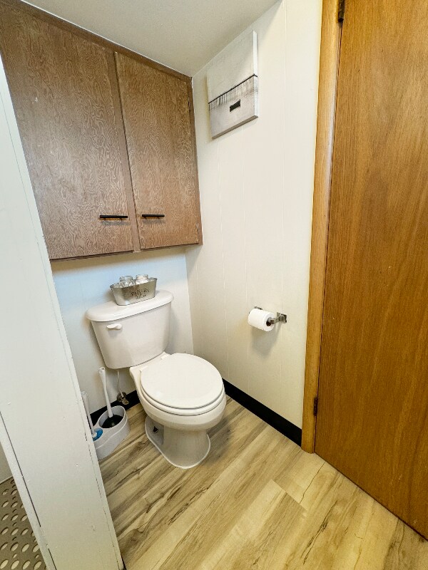 Building Photo - 208 2nd St S