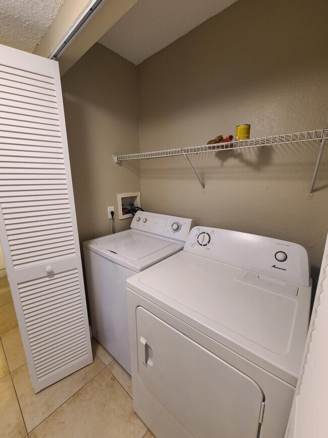 Building Photo - 1601 Windorah Way