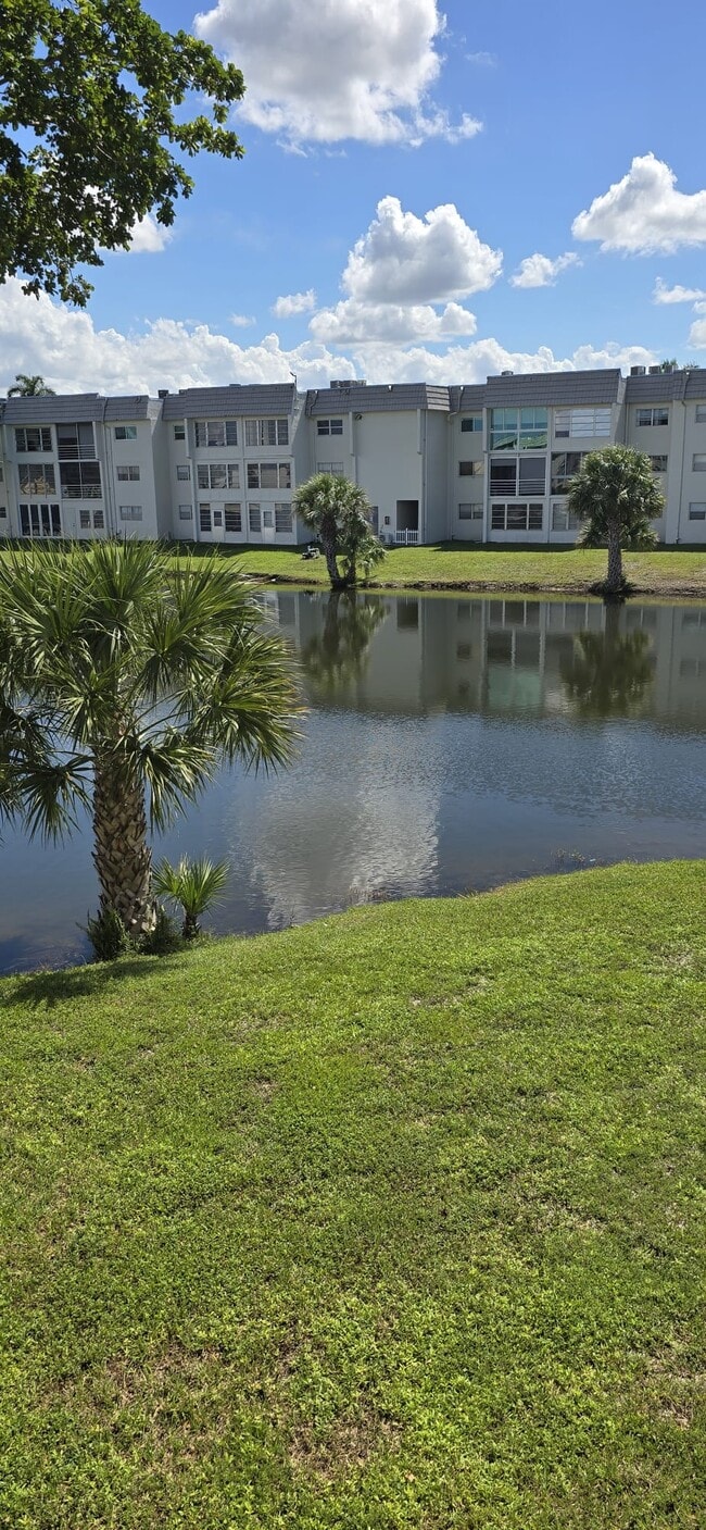 Building Photo - 8465 Sunrise Lakes Blvd