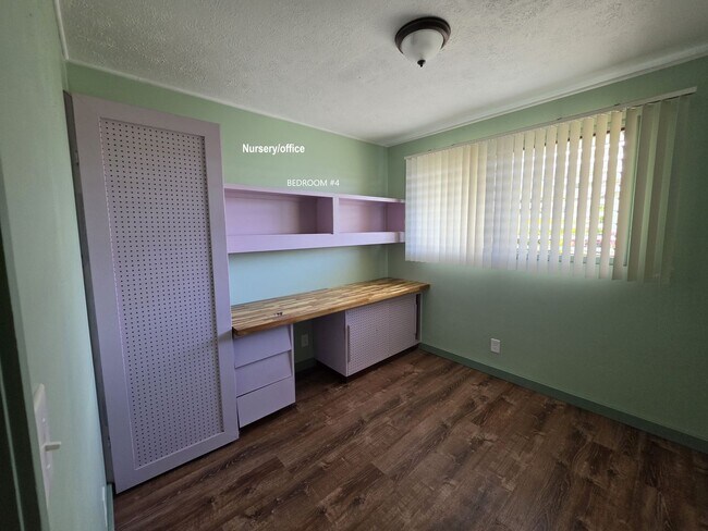 Building Photo - Available July 1 | Flexible 5-Bedroom Layout | 3.5BA Home | Secured Carport