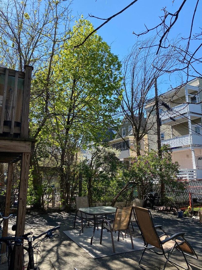 Building Photo - 360 Highland Ave