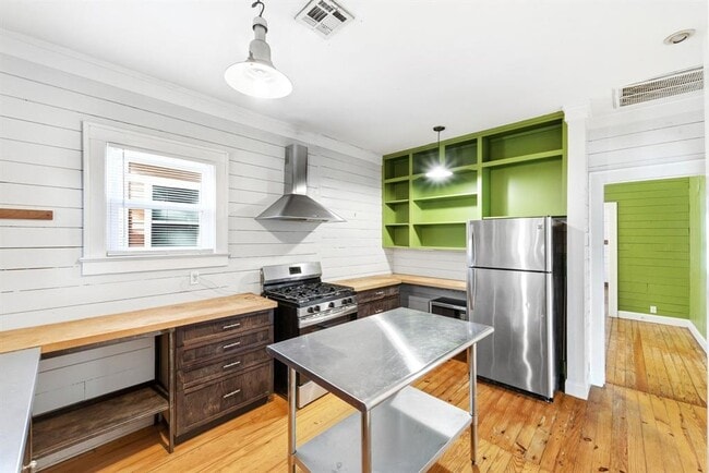 Building Photo - 2505 Willow St