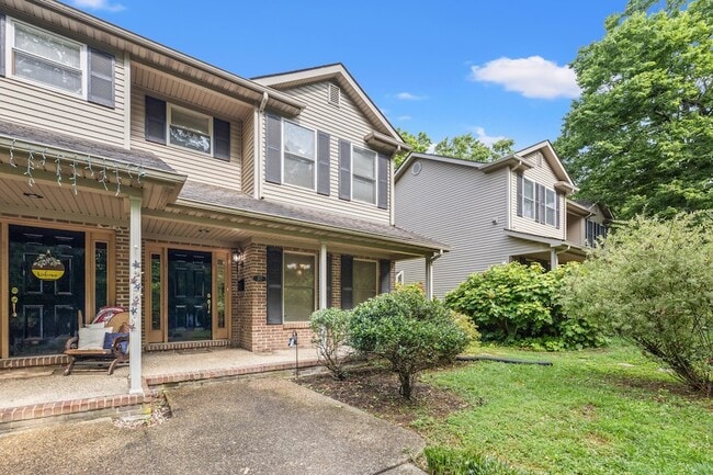 Building Photo - 377 Church St