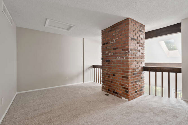 Building Photo - 2971 W Long Dr