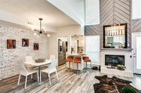 Building Photo - 6014 E Mockingbird Ln