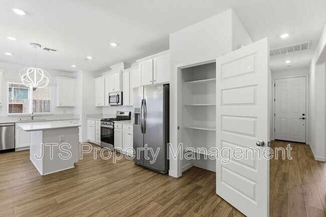 Building Photo - 12542 Surfbird Wy