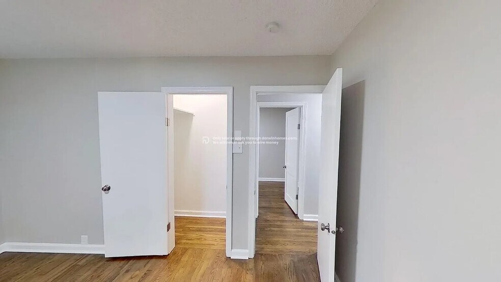 Building Photo - 4425 S Cottage Ave