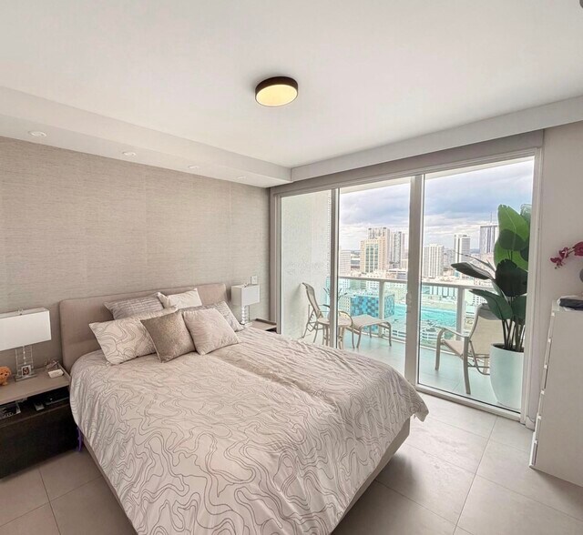 Building Photo - 31 SE 5th St