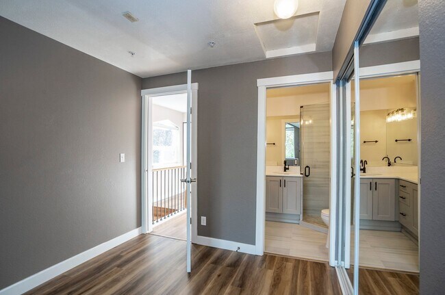 Building Photo - Wonderful 2-bedroom Townhome Style in Bothell, WA!
