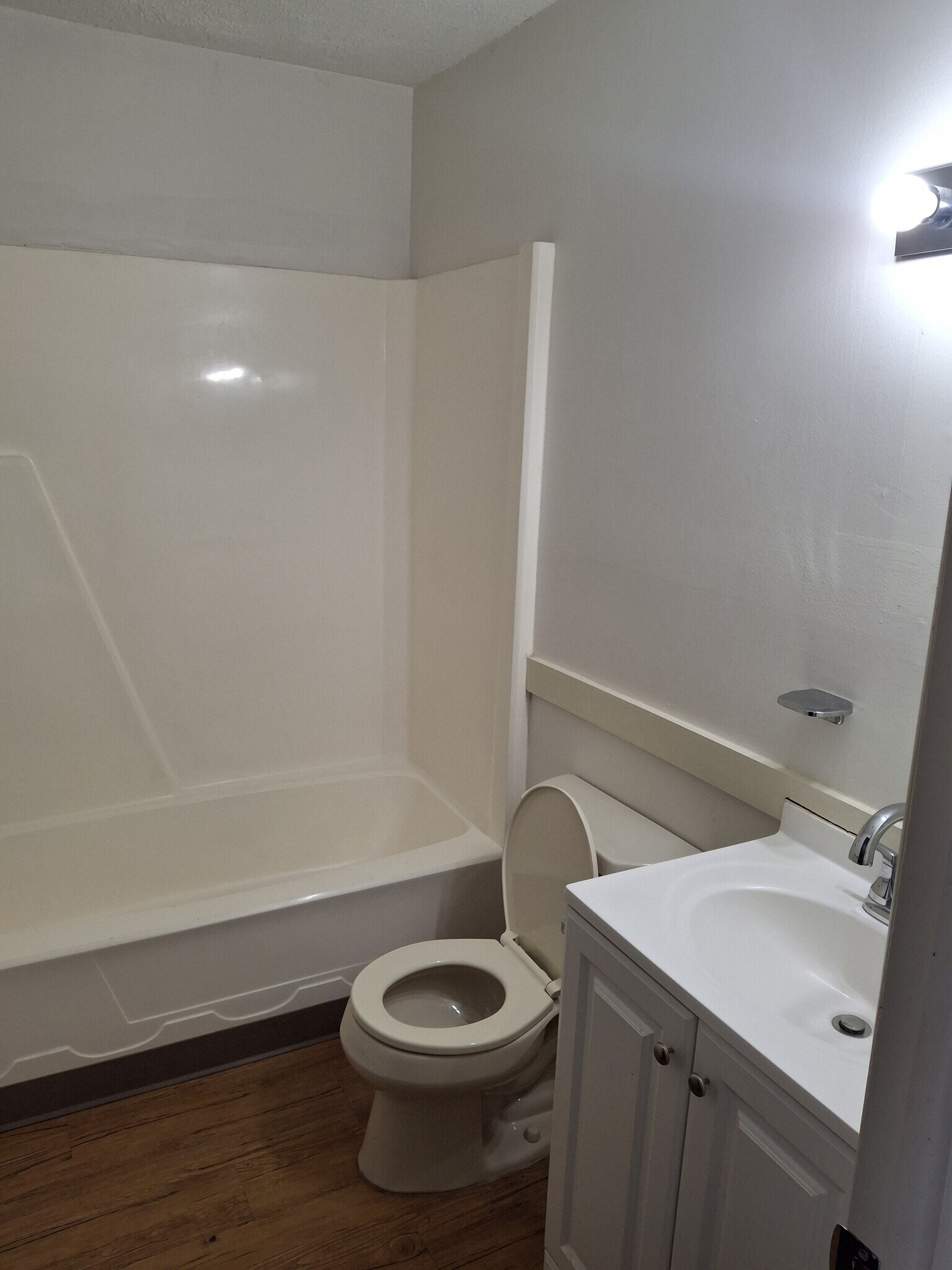 Building Photo - 22 Gold St