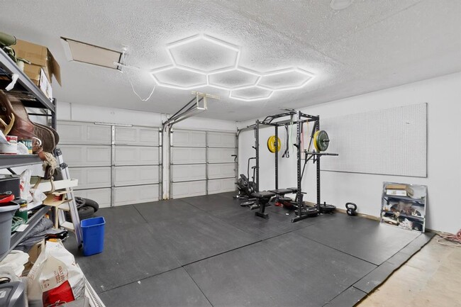Building Photo - 9807 Dallum Dr