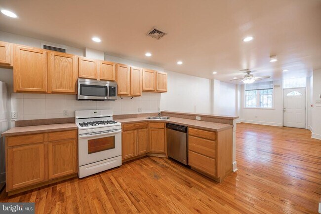 Building Photo - 1510 Fairmount Ave