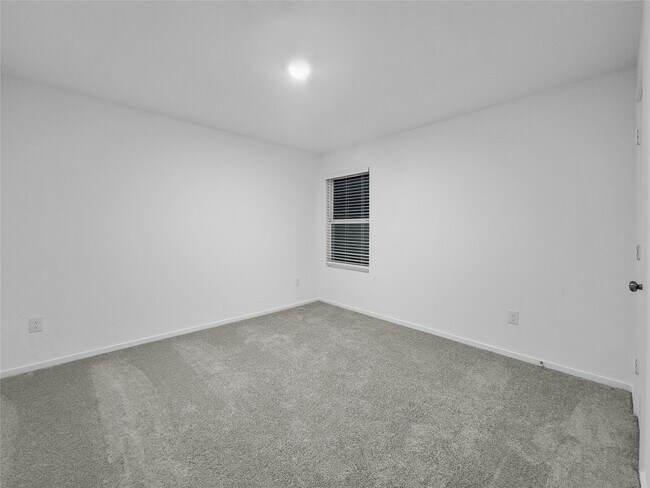 Building Photo - 3054 Mallorca Dr