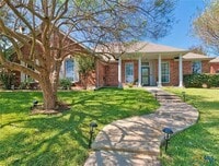 Building Photo - 606 Lantana St
