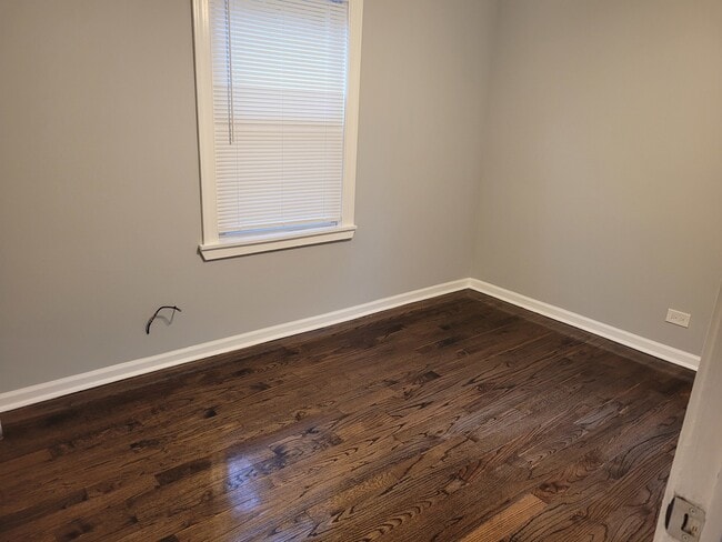 Building Photo - 8617 S Bennett Ave