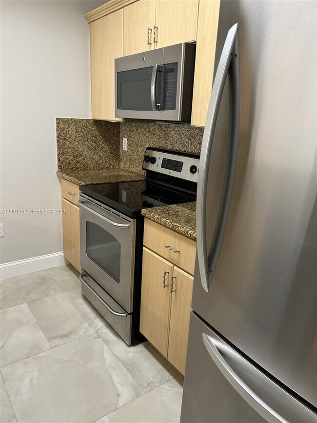 Building Photo - 3590 Coral Wy