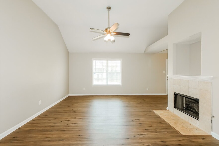 Building Photo - 95 Winding Creek Dr