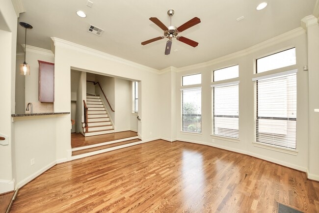 Building Photo - 5617 Kiam St