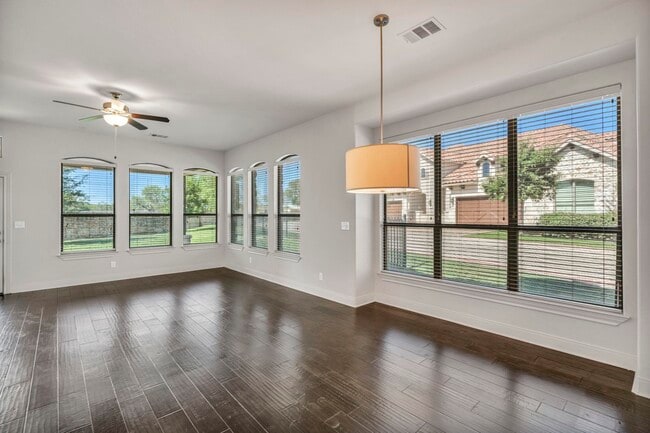 Building Photo - 306 Enclave Cir