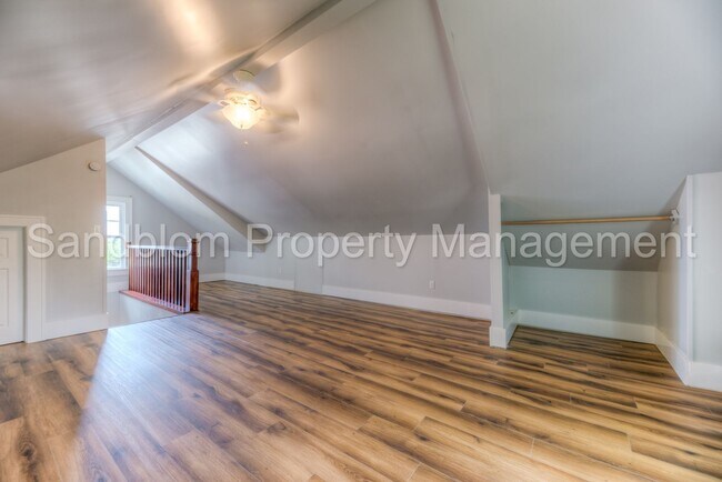 Building Photo - For Lease | TU | 5 Bed + 3 Bath | $2500 Rent